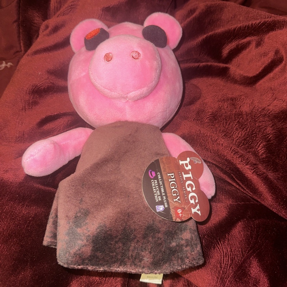 NWT Roblox Piggy Series 2 Collectible Plush Toy Pink Brown Black White Eye 2021